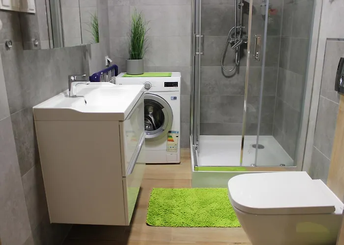 Blisko Centrum Z Garazem